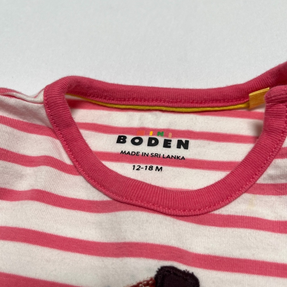 Mini Boden dog appliqué tee, size 12-18 - Picture 3 of 4